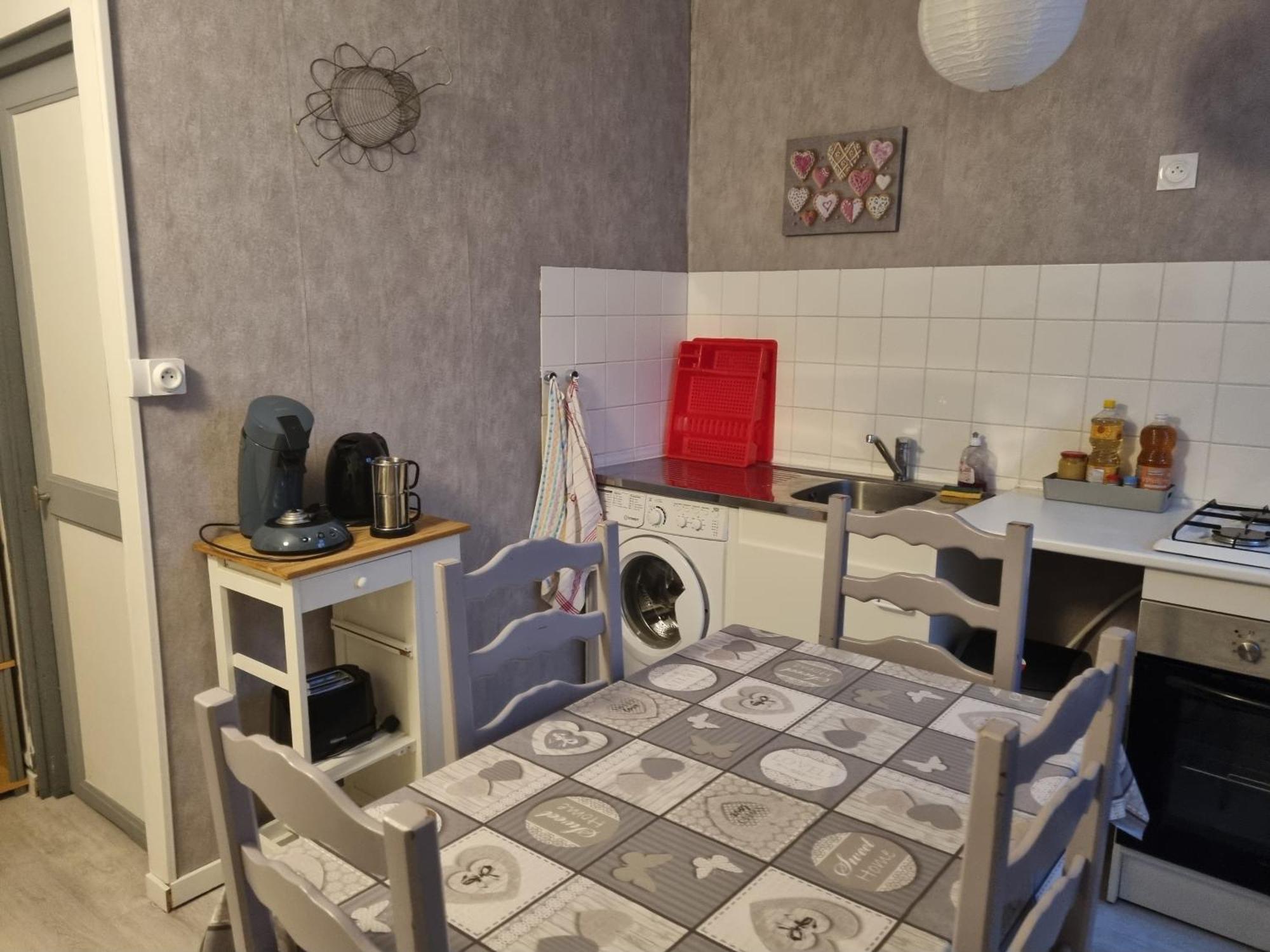 Apartment Centre *